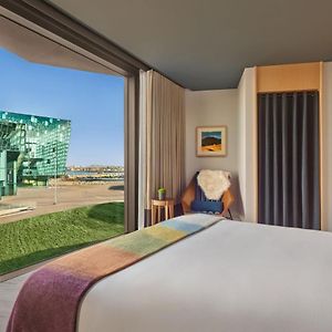 Deluxe King Room Scenic View